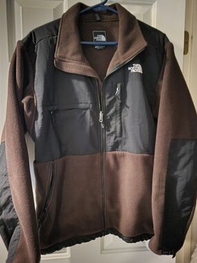 The North Face Denali Men's Brown and Black Fleece Jacket